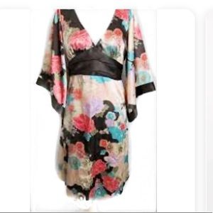 100% silk kimono style dress Arden B small